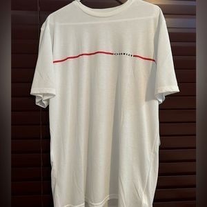 Oakley T-shirt